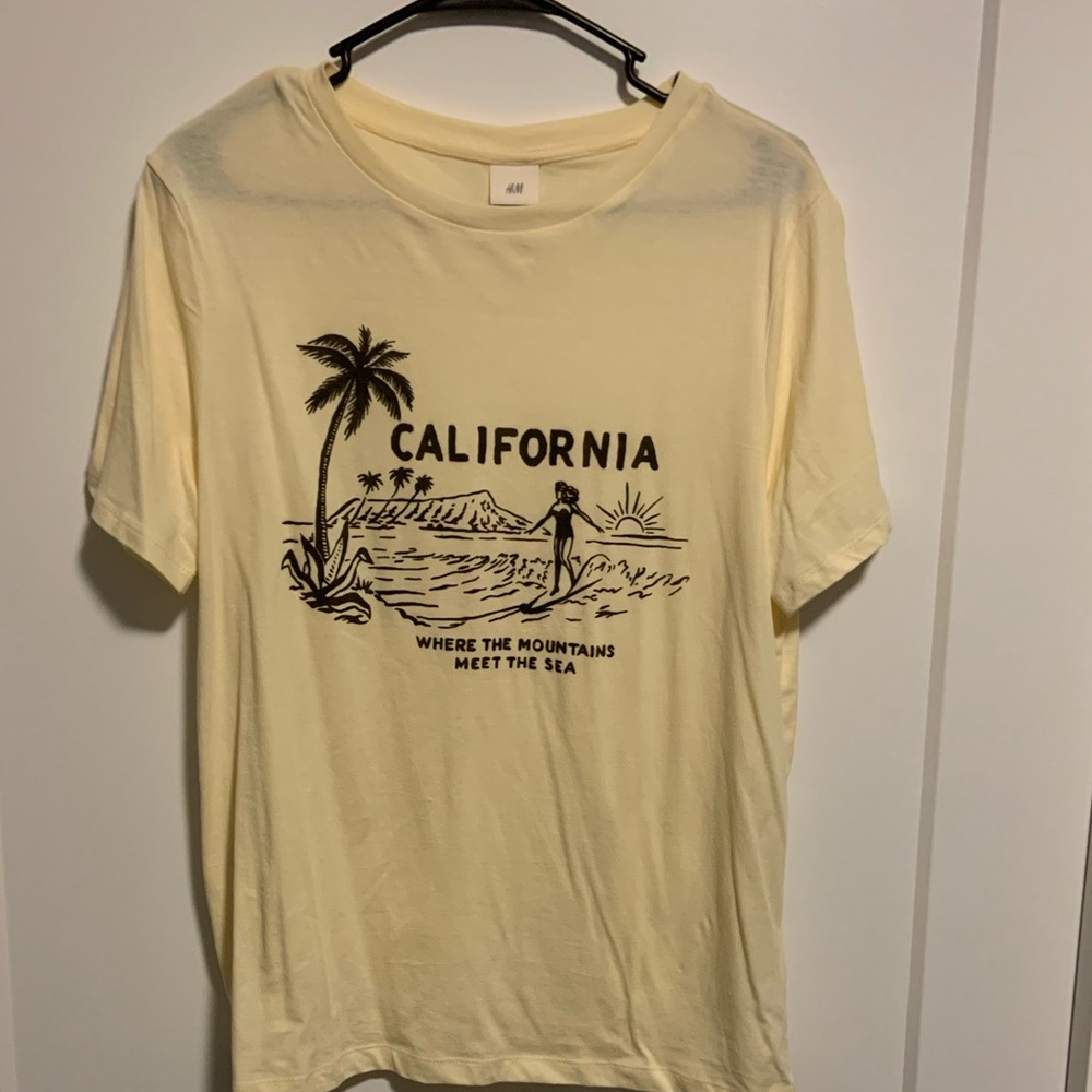 California t-shirt size M